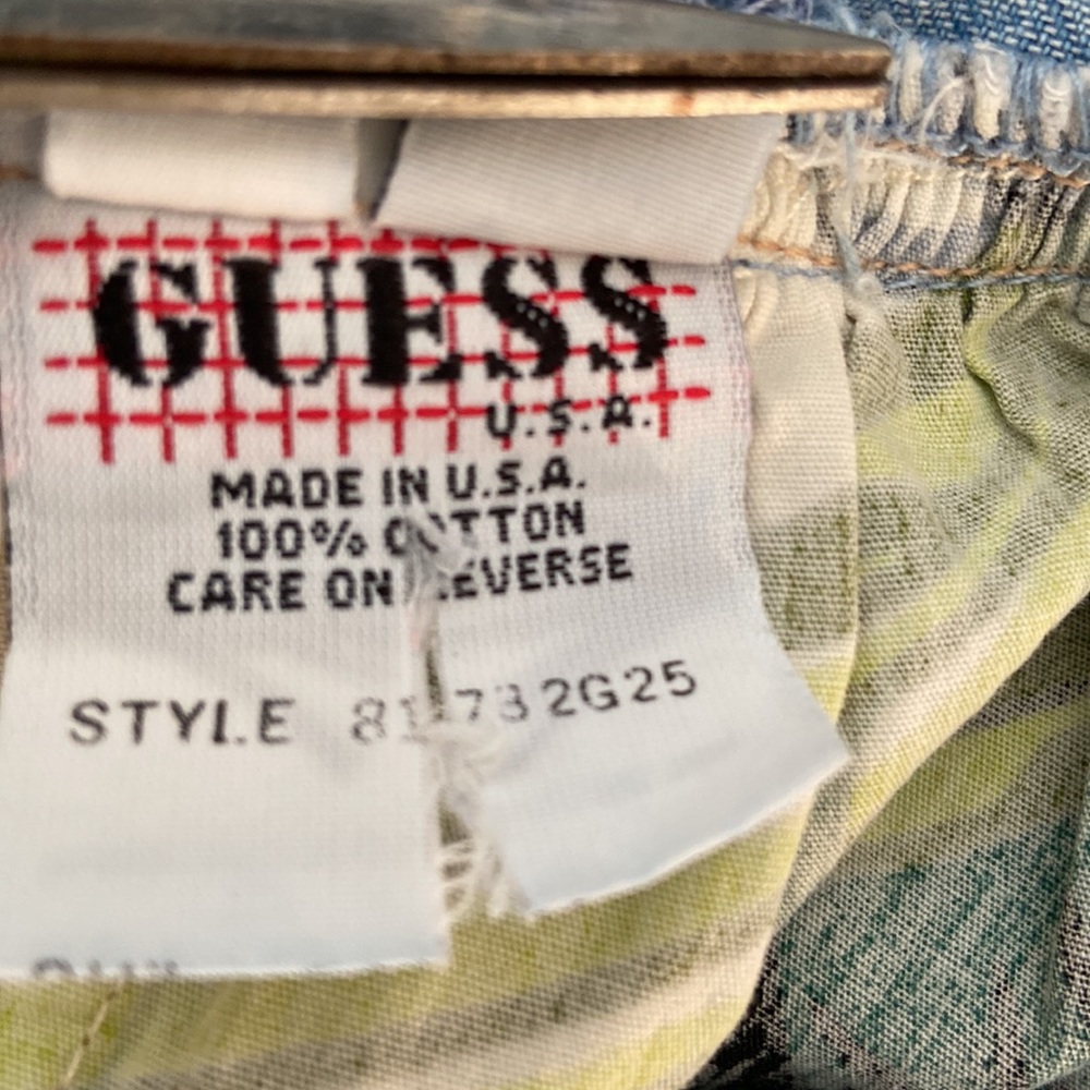 Guess - Picture 6 of 7